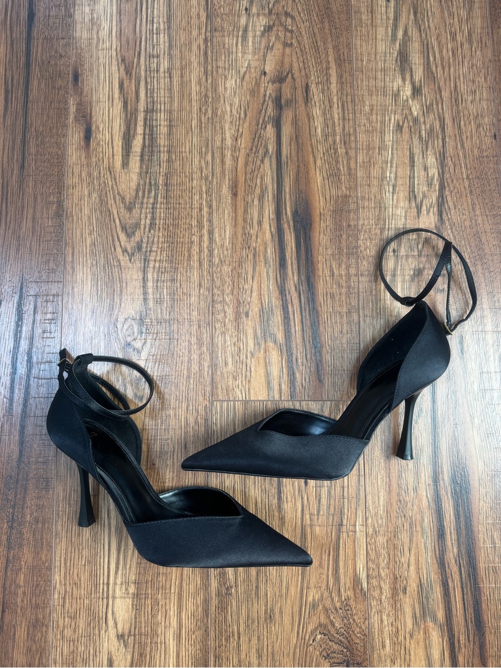 Mango Pointed Toe Heels - Picture 5 of 5
